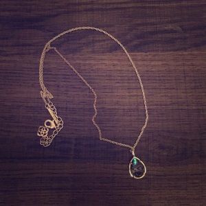 Kendra Scott necklace :)